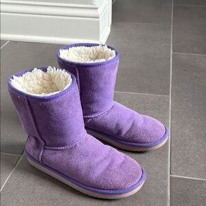 Koolaburra Lavender Suede Boots Size 3 girls